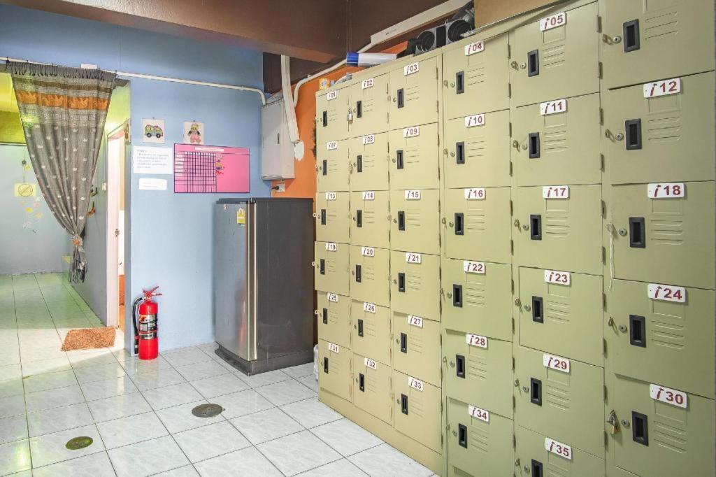 Oyo 586 I Hostel Phuket Zewnętrze zdjęcie