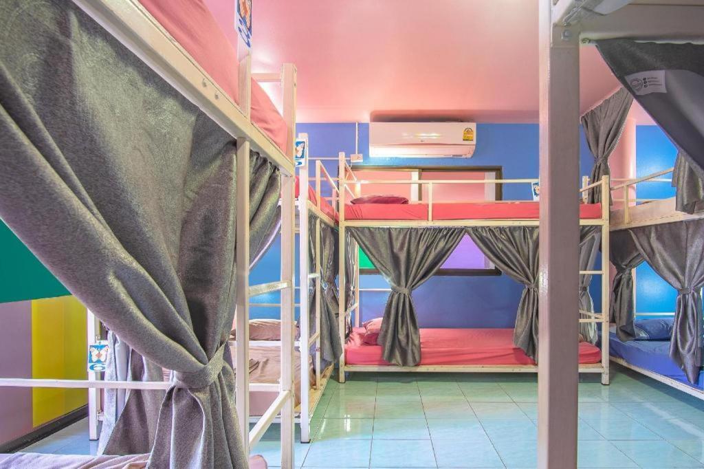 Oyo 586 I Hostel Phuket Zewnętrze zdjęcie