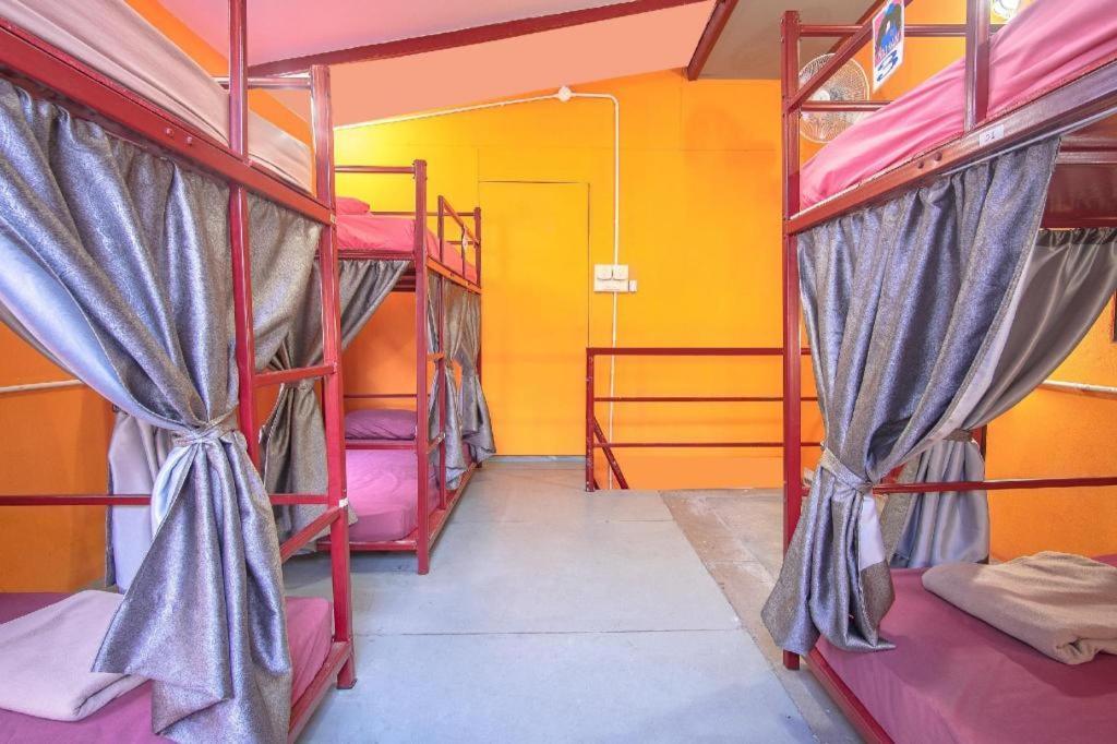 Oyo 586 I Hostel Phuket Zewnętrze zdjęcie